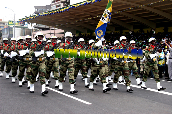 09-Defile-Militaire.jpg