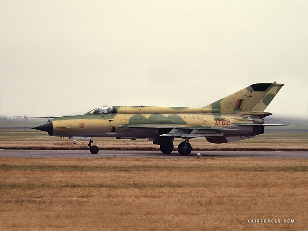 MiG-21MF_Zambia_AF-612_.jpg